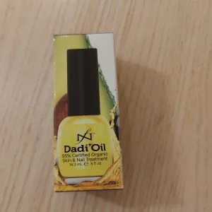 Dadi'Oil ( 14,3ml ) voor de dagelijkse verzorging voor nagels en nagelriemen.